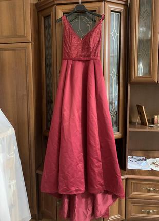 Вечірня сукня