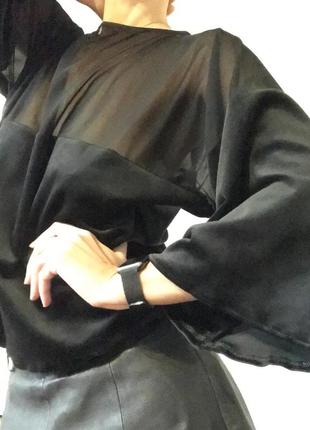 Лонгслив или блуза из бельевой сетки с бархатом