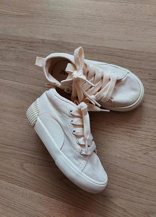 Кеди zara світло-рожеві 25р