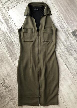 Платье без рукавов на молнии