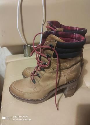 Ботинки демисезонные