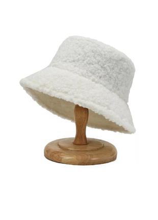 Женская меховая зимняя шапка панама теплая плюшевая пушистая (тедди, барашек, каракуль) белая