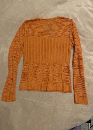 Вязаный крючком пуловер оранжевого цвета2 фото