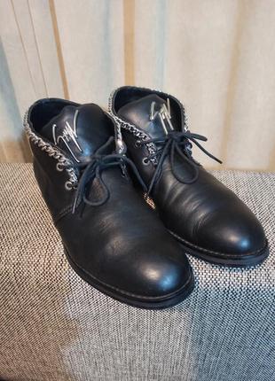 Итальянские стильные кожанные ботинки с цепью vero cuoio2 фото