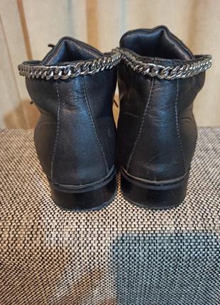 Итальянские стильные кожанные ботинки с цепью vero cuoio3 фото