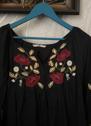 Нарядна блузка з вишивкою asos