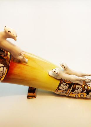 Фарфоровая скульптура рог "охота"