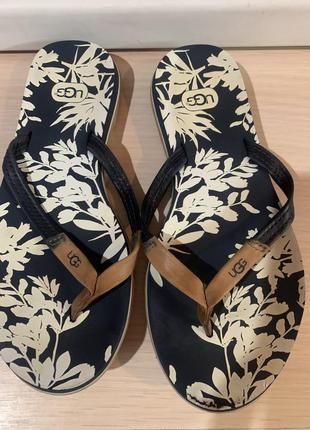Шльопанці Rosa ugg
