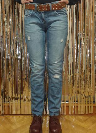 Светлые голубые прямые джинсы с дырками потертостями crafted ,m размер2 фото