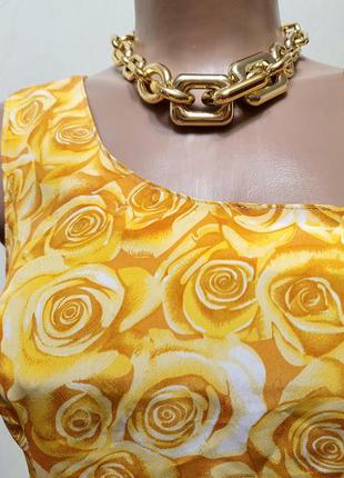 Жёлтое платье сарафан в розы5 фото