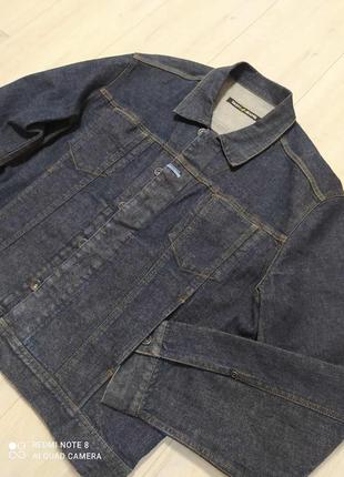 Классическая джинсовая куртка от dkny jeans, оригинал, размер l4 фото