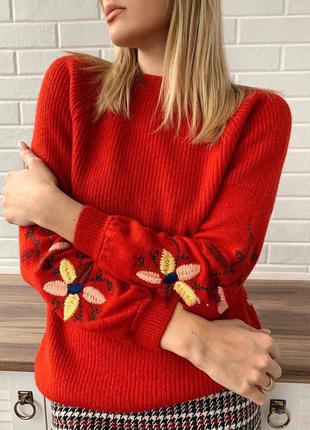 Свитер с вышивкой 4