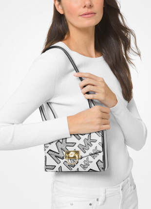 Шкіряна міні сумка через плече hendrix extra-small з тисненим логотипом michael kors оригінал4 фото