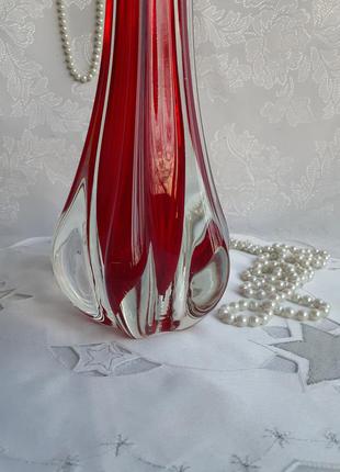 Зимова вишня ваза медуза чехословаччина вінтаж гутная техніка кольорове художнє гранатове скло важка лита велика5 фото