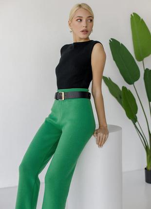 Женские плотные трикотажные брюки прямого удлиненного силуэта5 фото