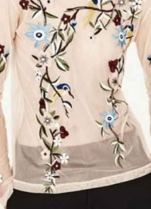Блуза с вышивкой