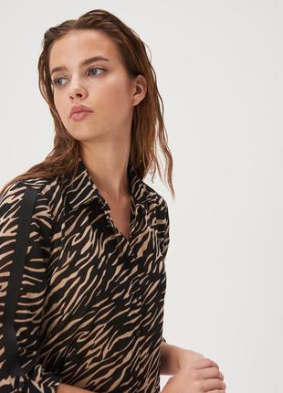 Сорочка з анімалістичним принтом бренду sinsay