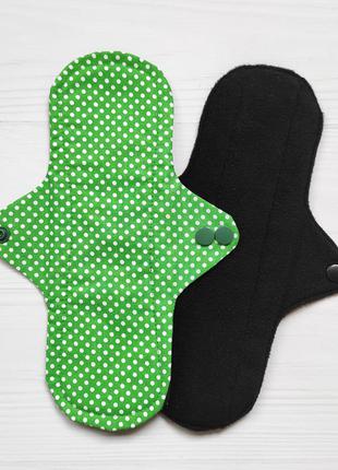 Багаторазові прокладки для критичних днів зелені в горошок. великий вибір тканин.1 фото