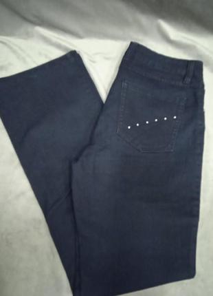Жіночі джинсові стрейчеві штани, євр.р.42 темно-синього кольору.