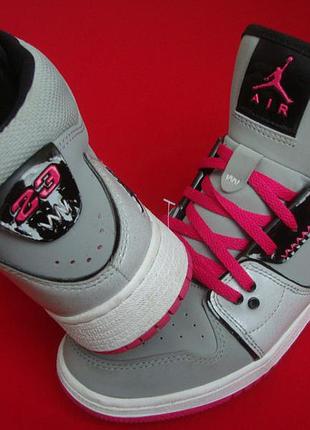 Кроссовки nike air jordan  оригинал 36-37 разм