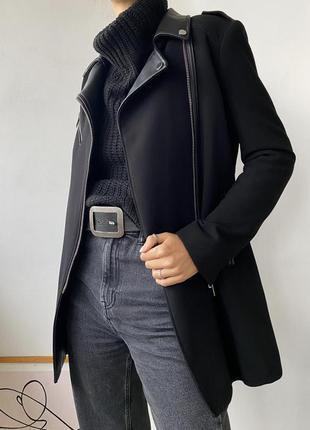 Темно - синее черное  шерстяное пальто с кожаными вставками mango удлиненная косуха
