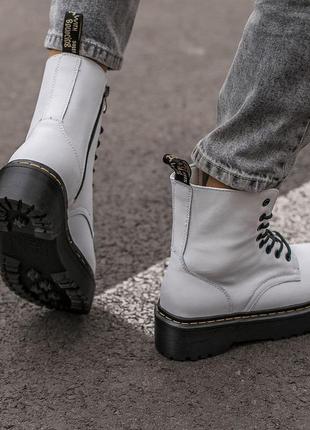 Жіночі шкіряні черевики на платформі демісезонні білі dr. martens 🆕 ін. мартінс6 фото