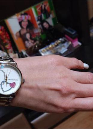 Женские кварцевые часы michael kors lux + браслет с ракушками каури.3 фото