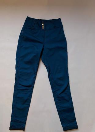 Брюки / джинсы с высокой талией 🏴󠁧󠁢󠁥󠁮󠁧󠁿