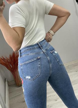 Крутые джинсы с вышивкой topshop джинс высшего качества9 фото