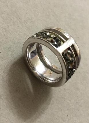Кольцо размер 16.5 цвет серебро стразы стекло