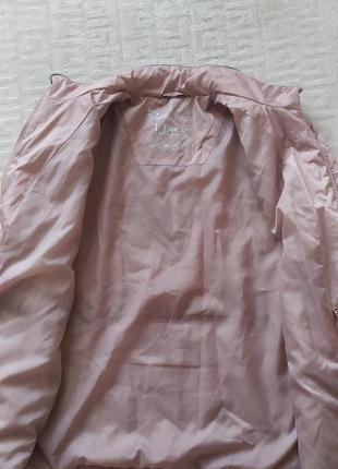 Женская куртка -ветровка. состояние новой.размер 48-50 .3 фото