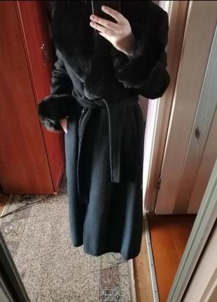 Пальто натуральное в пол