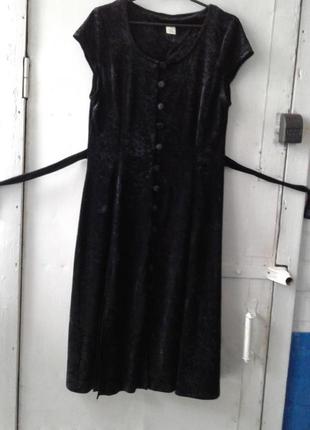 Платье черное бархатное миди с разрезами  , с короткими рукавами англия батал