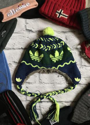 Необычная шапка с косичками adidas5 фото