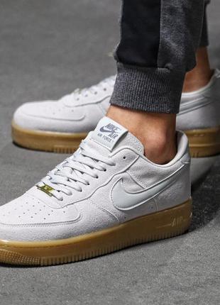 Замшевые, классные, мужские кроссовки nike air force 1 серые