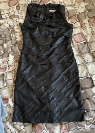 Жіноче плаття по фігурі атласне до шкір заступником