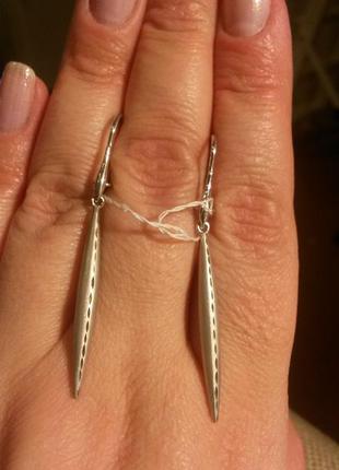 Стильні сережки срібло 925 з алмазної насічкою