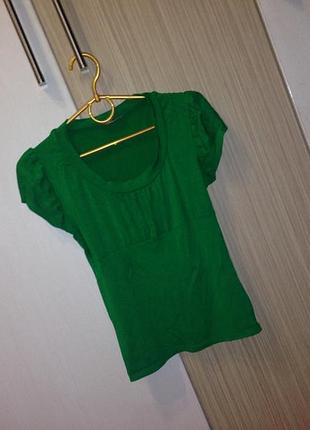 Стильна жіноча футболка!