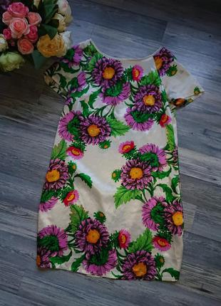 Красиве жіноче плаття в квіти розмір s
