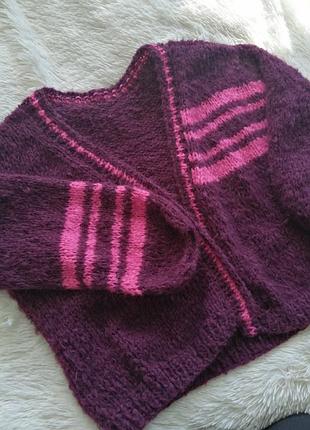 Яскравий в'язаний кардиган