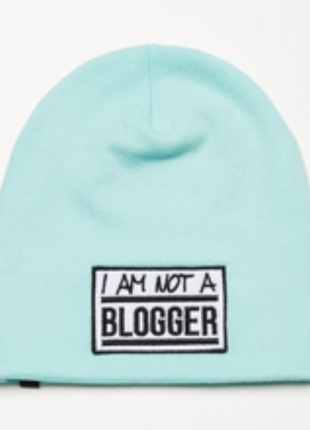 Бірюзова шапка i am not a blogger