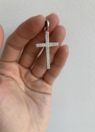 Крест серебро со стразами сваровски1 фото
