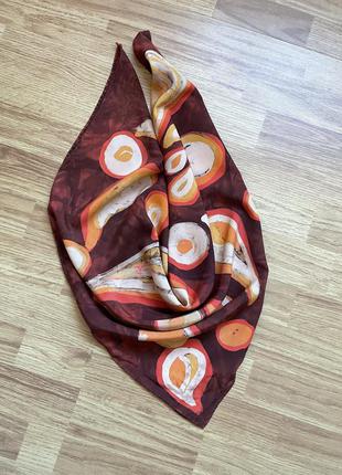 Шелковый платок с абстрактным рисунком4 фото