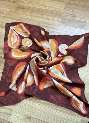 Шелковый платок с абстрактным рисунком3 фото