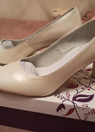 Туфлі класичні весільні кольору айворі, розмір 402 фото