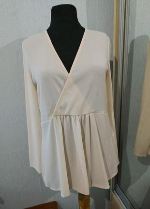 Блузка бежевая