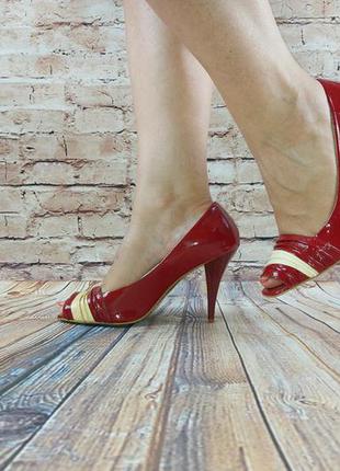 Туфлі жіночі червоні лакова шкіра medea 758-25, останній 37 розмір2 фото