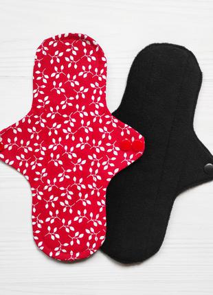 Багаторазові прокладки для критичних днів червоні з листочками.