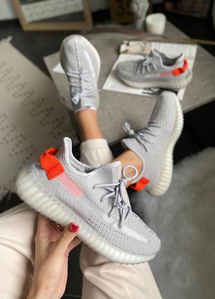 Adidas yeezy boost 350 v2 'tail light'  женские кроссовки адидас ези буст3 фото