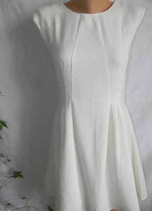 Красивое фактурное платье с молнией topshop